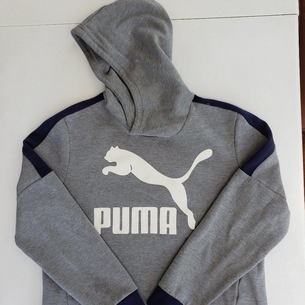 PUMA Gray Hooded Sweater Size Medium
